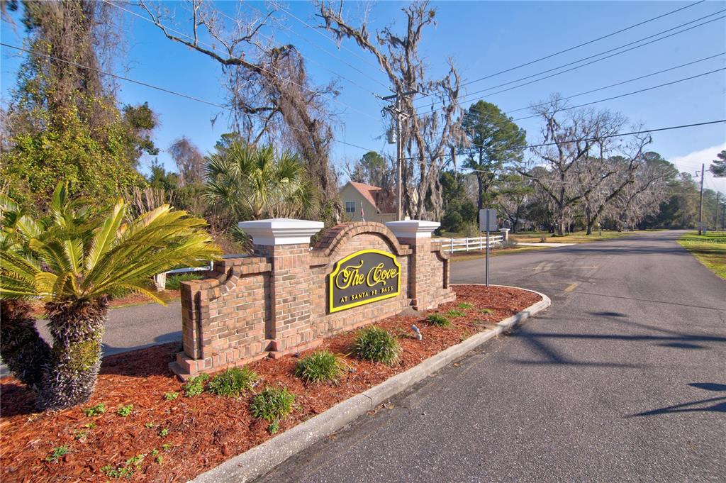 SANTA FE PASS - фото