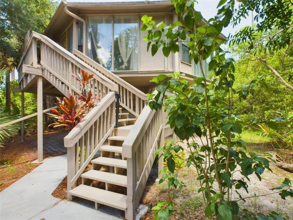 GRENELEFE LAKE LOFT CONDO UNIT 01 PH 01