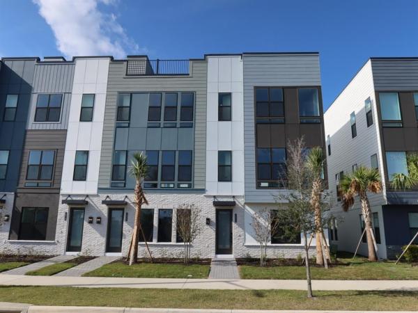 BRIX AT THE PACKING DISTRICT