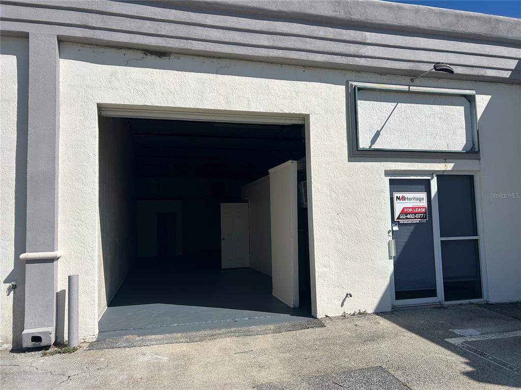 Commercial - фото