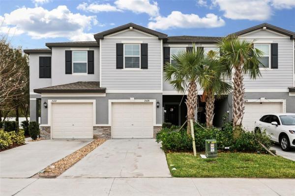 THE TOWNES AT LAKE THOMAS - PHASE 2 PB 90 PG 008 L