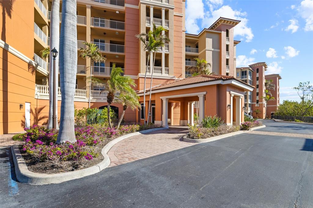 ESTERO BAYSIDE - фото