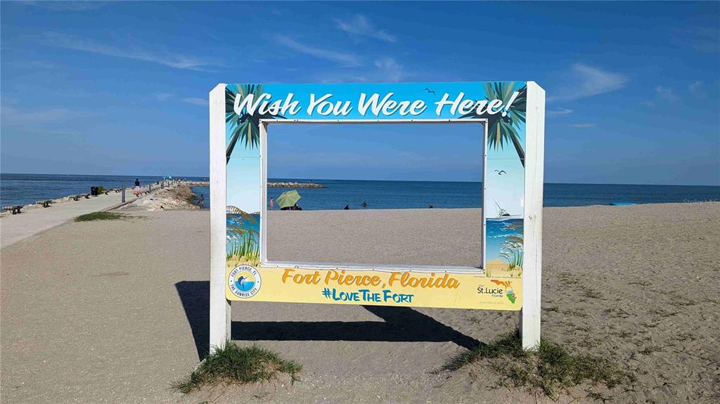 THREE MINUTES TO THE OCEAN BEACH - фото