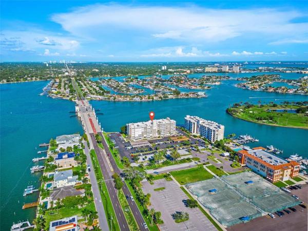 TREASURE ISLAND TENNIS & YACHT CLUB
