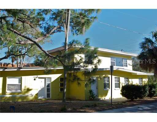 COUNTRY CLUB HOMES REPLAT