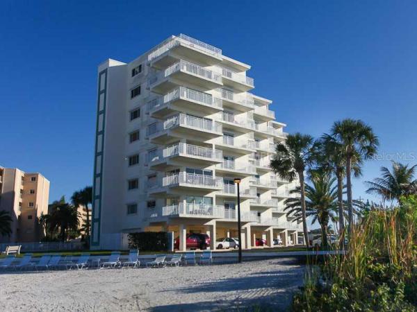 JAMAICA ROYALE TOWER II