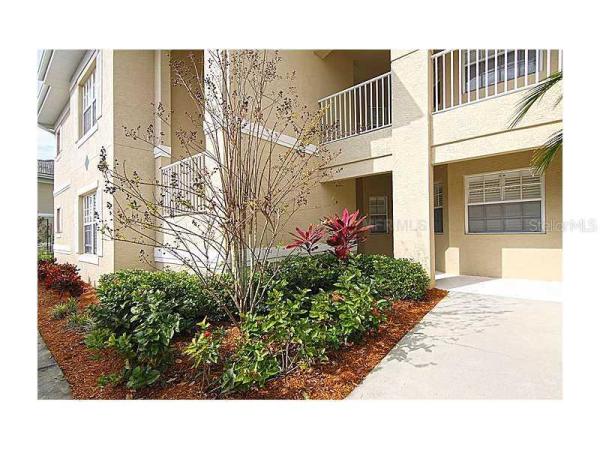 GRAND OAK AT TARA CONDO