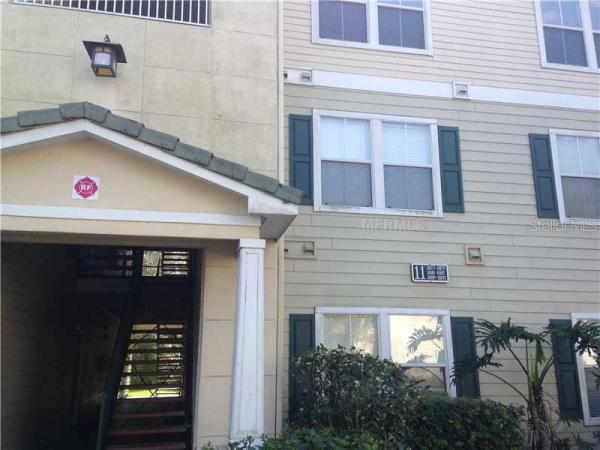 EQUESTRIAN PARC AT HIGHWOODS PRESERVE