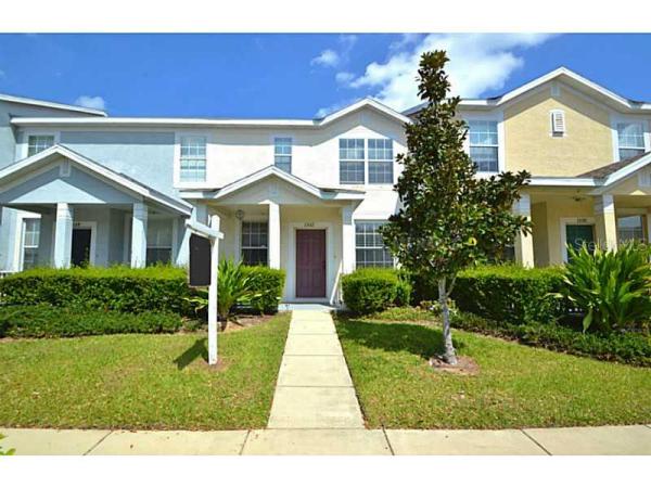 LAKEWOOD RIDGE TOWNHOMES