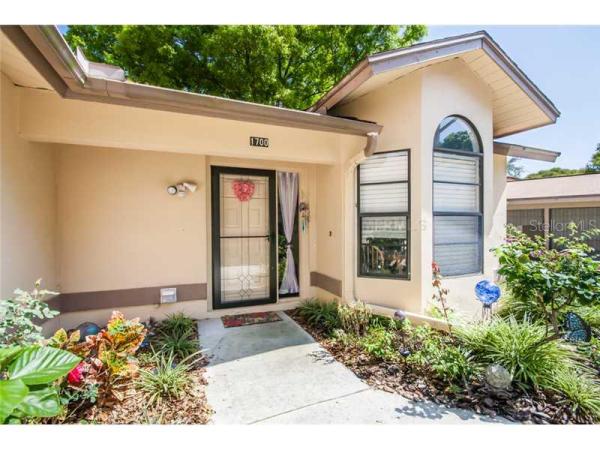 BRAEMOOR LAKE VILLAS PARTIAL REPLAT