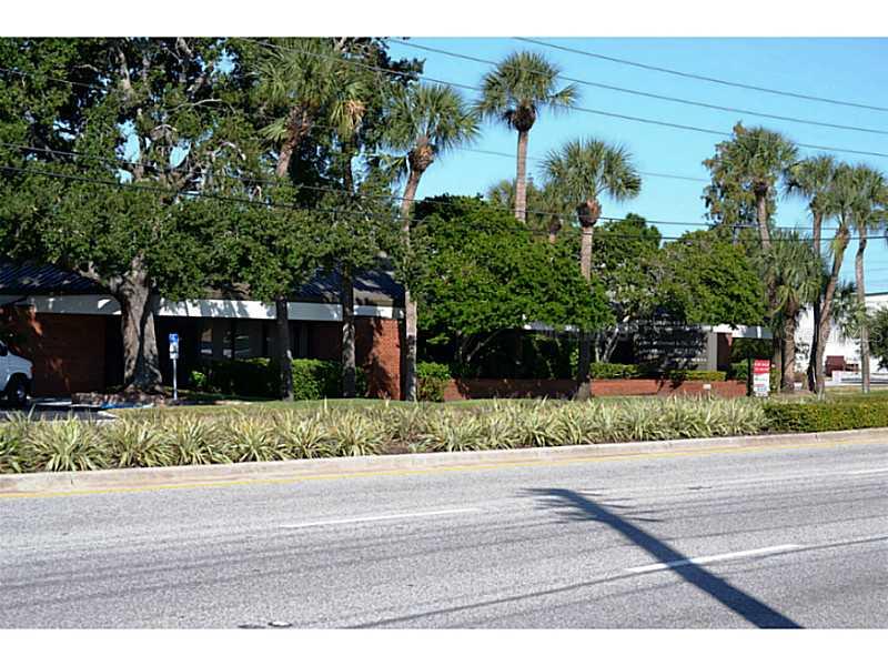 Commercial - фото