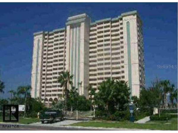 LANDMARK TOWERS ONE CONDO