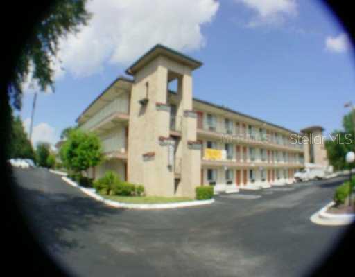 Commercial - фото