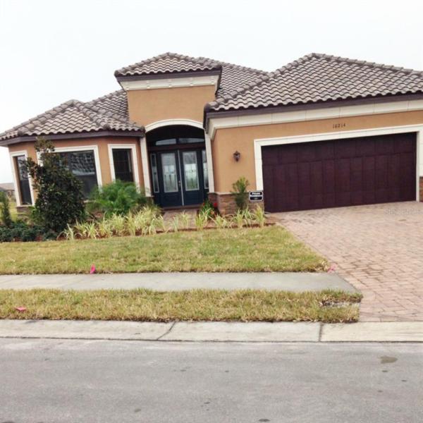 ESPLANADE AT ARTISAN LAKE