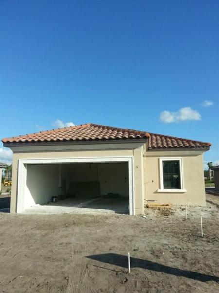 ESPLANADE AT ARTISAN LAKES