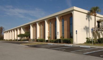 Commercial - фото