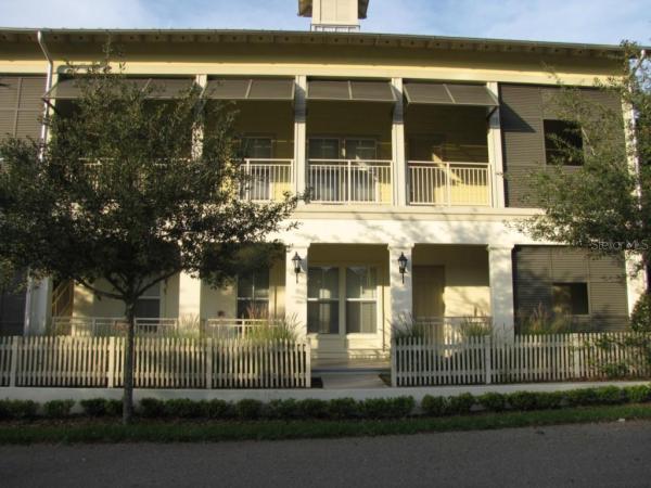 CARLYLE RESIDENCE S CELEBR CONDO