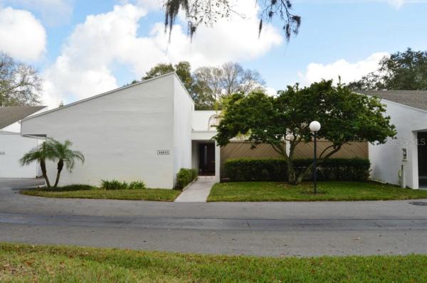CARROLLWOOD VILLAGE CYPRESS CLUSTER HOUSES