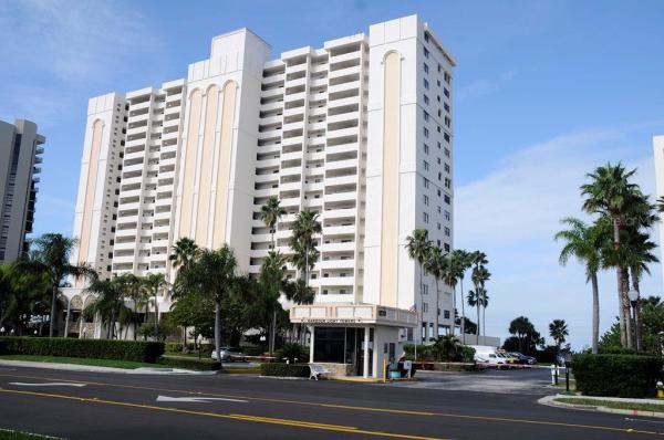 HARBOUR LIGHT TOWERS CONDO