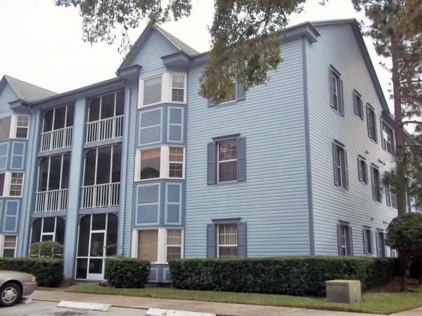 COUNTRY LAKES I CONDO