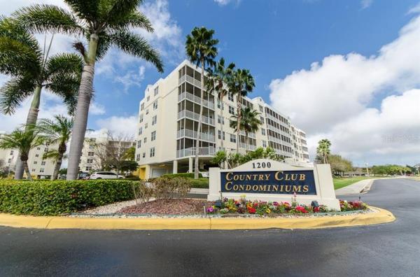 COUNTRY CLUB CONDO AT EAST BAY