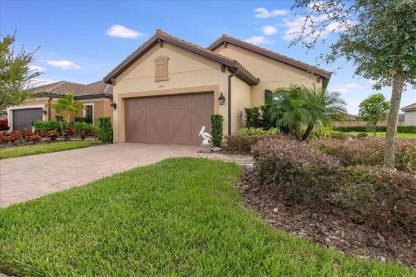 ARTISAN LAKES ESPLANADE PH II