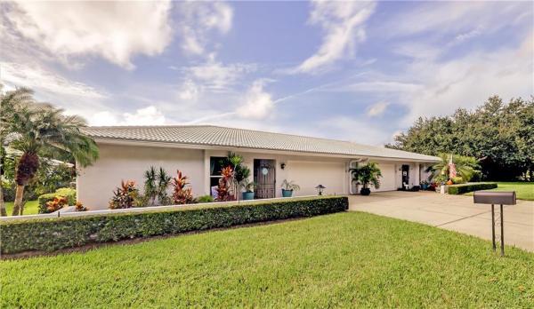 VILLAGE GREEN OF BRADENTON