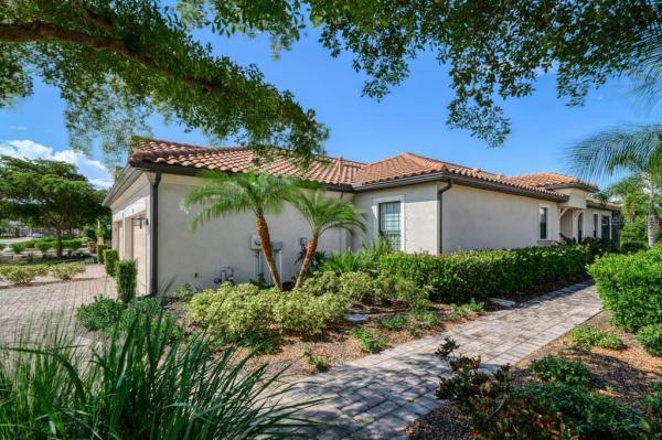 ESPLANADE BY SIESTA KEY