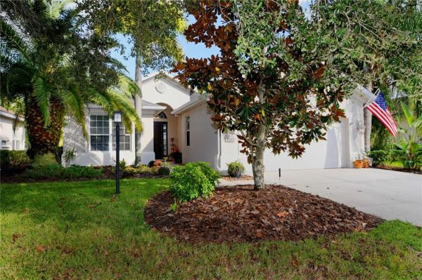 CARRIAGE RUN AT UNIVERSITY PLACE