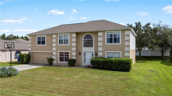 MASCOTTE DUKES LAKE PH 02