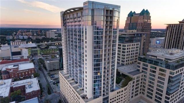 SOLAIRE/PLAZA CONDO - фото