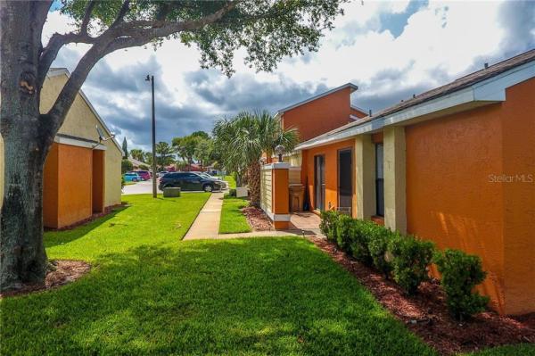 BUENAVENTURA LAKES SILVER PARK VILLAS 03