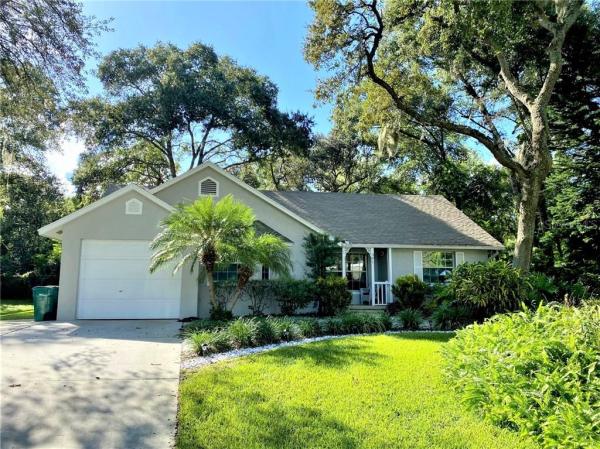 MOUNT DORA COBBLE HILL