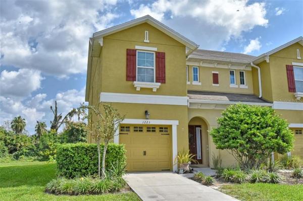 THE RESERVE AT HIDDEN LAKE