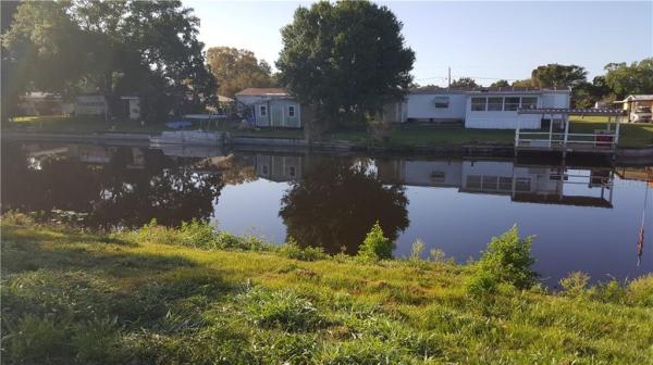 TREASURE ISLAND UN 8