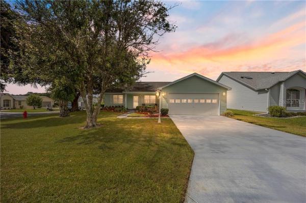 LADY LAKE ORANGE BLOSSOM GARDENS UNIT 17B