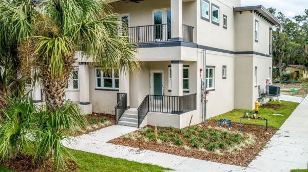 WASHINGTON PARK VILLAGE