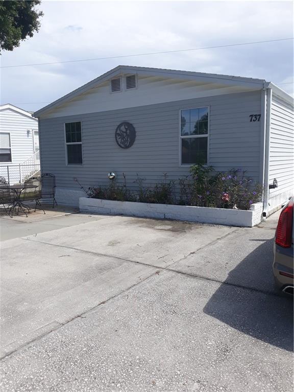 HOLIDAY VILLAGE CO-OP M/H UNREC - фото