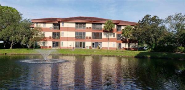 RUSTLEWOOD AT COUNTRYSIDE CONDO