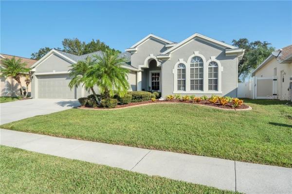 PLANTATION PALMS PH 05