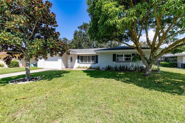 DUNEDIN LAKEWOOD ESTATES