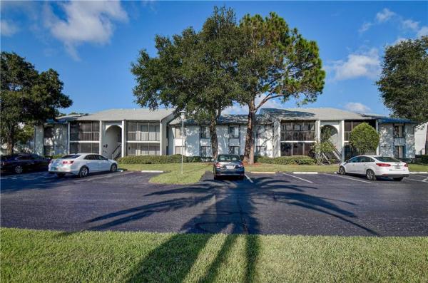 PINE RIDGE AT LAKE TARPON VILLAGE