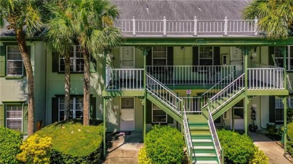 COUNTRY LAKES I CONDO