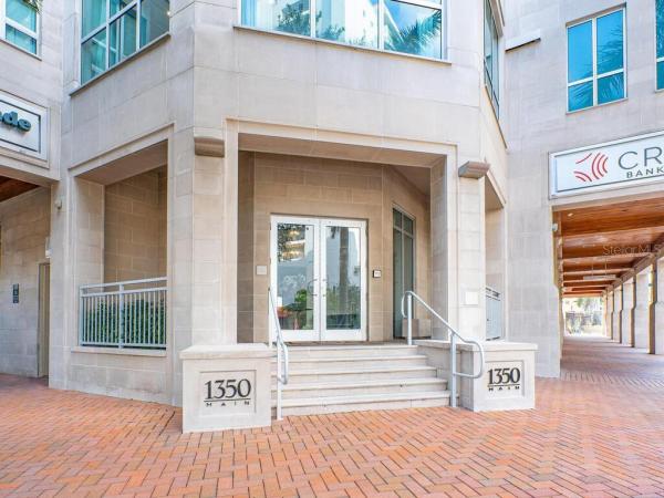 1350 MAIN RESIDENTIAL