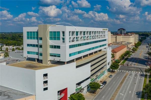 CITYSCAPE AT COURTHOUSE CENTRE
