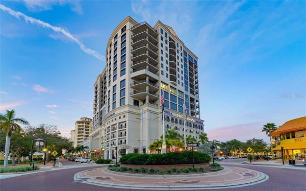 PLAZA AT 05 POINTS RESIDENCES