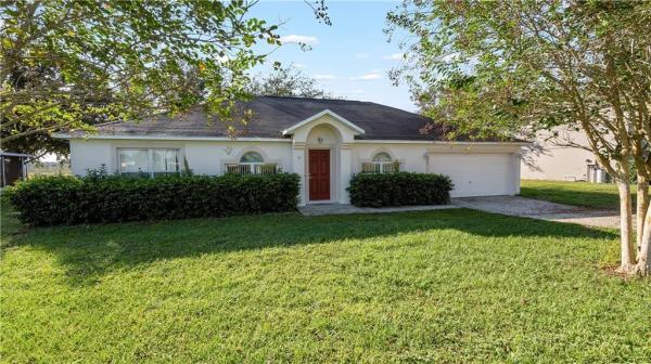 MASCOTTE DUKES LAKE PH 02