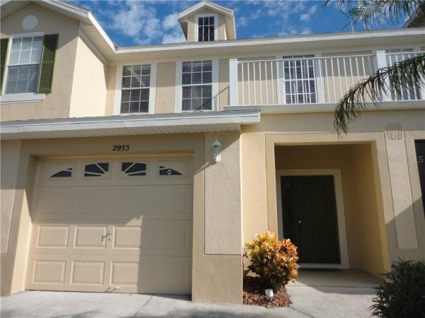 TOWNHOMES FLORA RIDGE