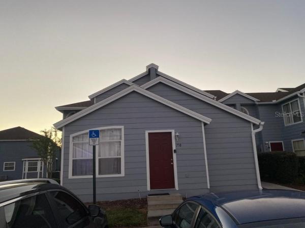 ISLAND CLUB WEST PH 02