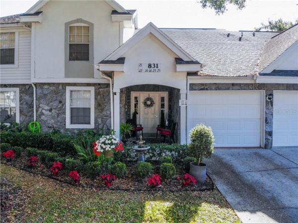 COACH HOMES AT ERROL PH 01